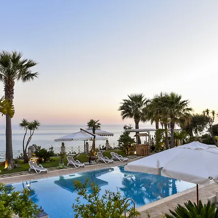 Kete Deluxe Bed & Breakfast 4*