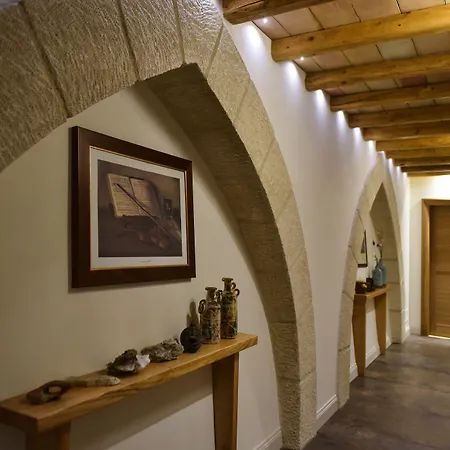 Kete Deluxe Bed & Breakfast 4*