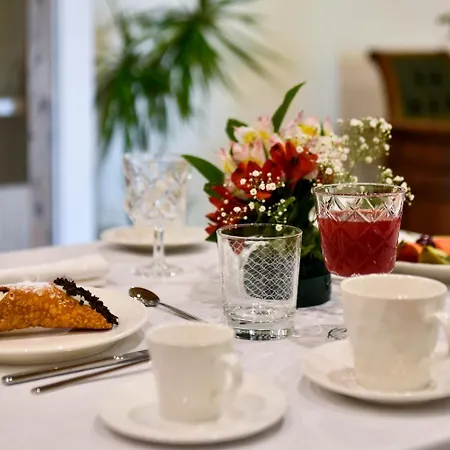 Kete Deluxe Bed & Breakfast 4*